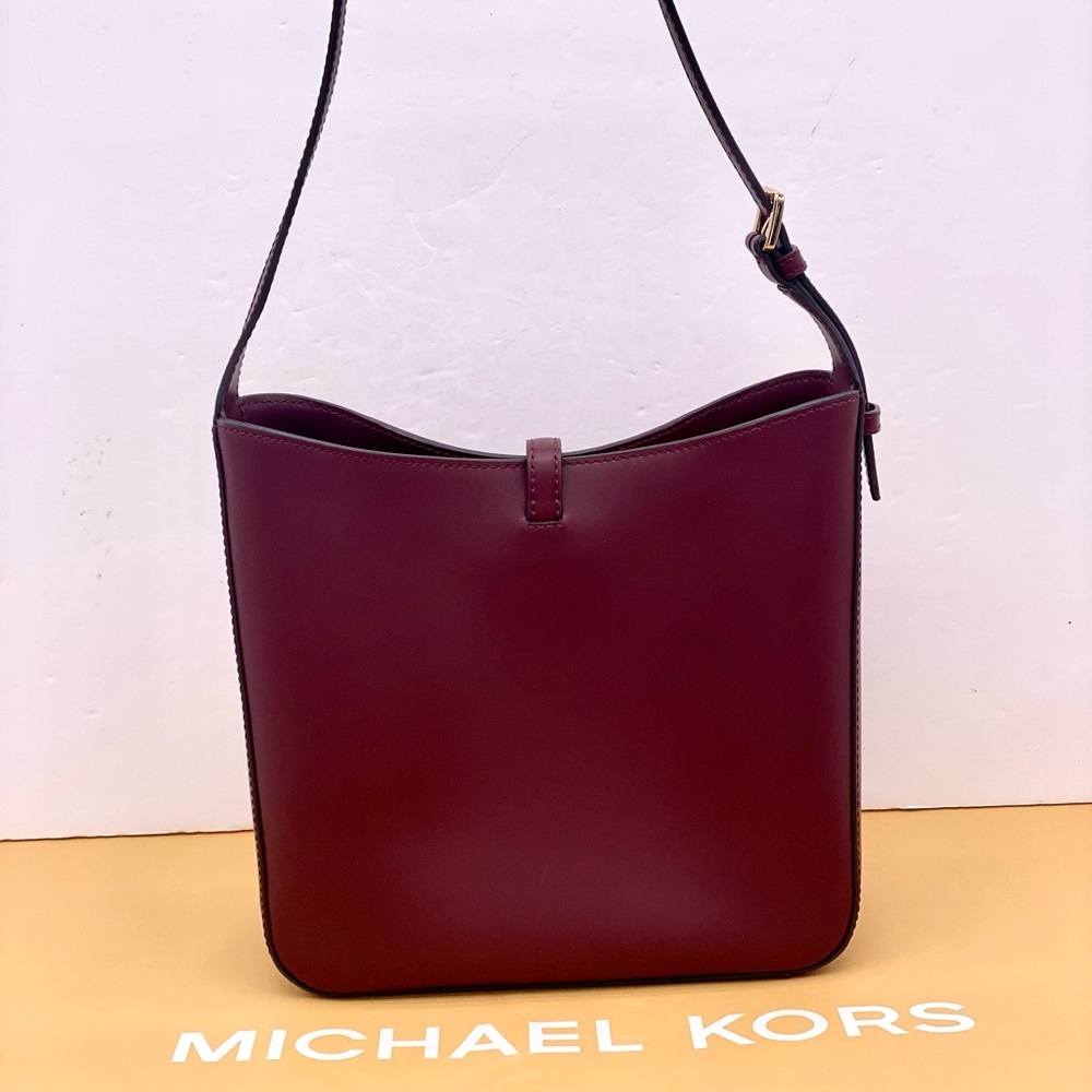 Michael Kors Lyra Shoulder Bucket Leather Bag Oxblood - Picture 4 of 10